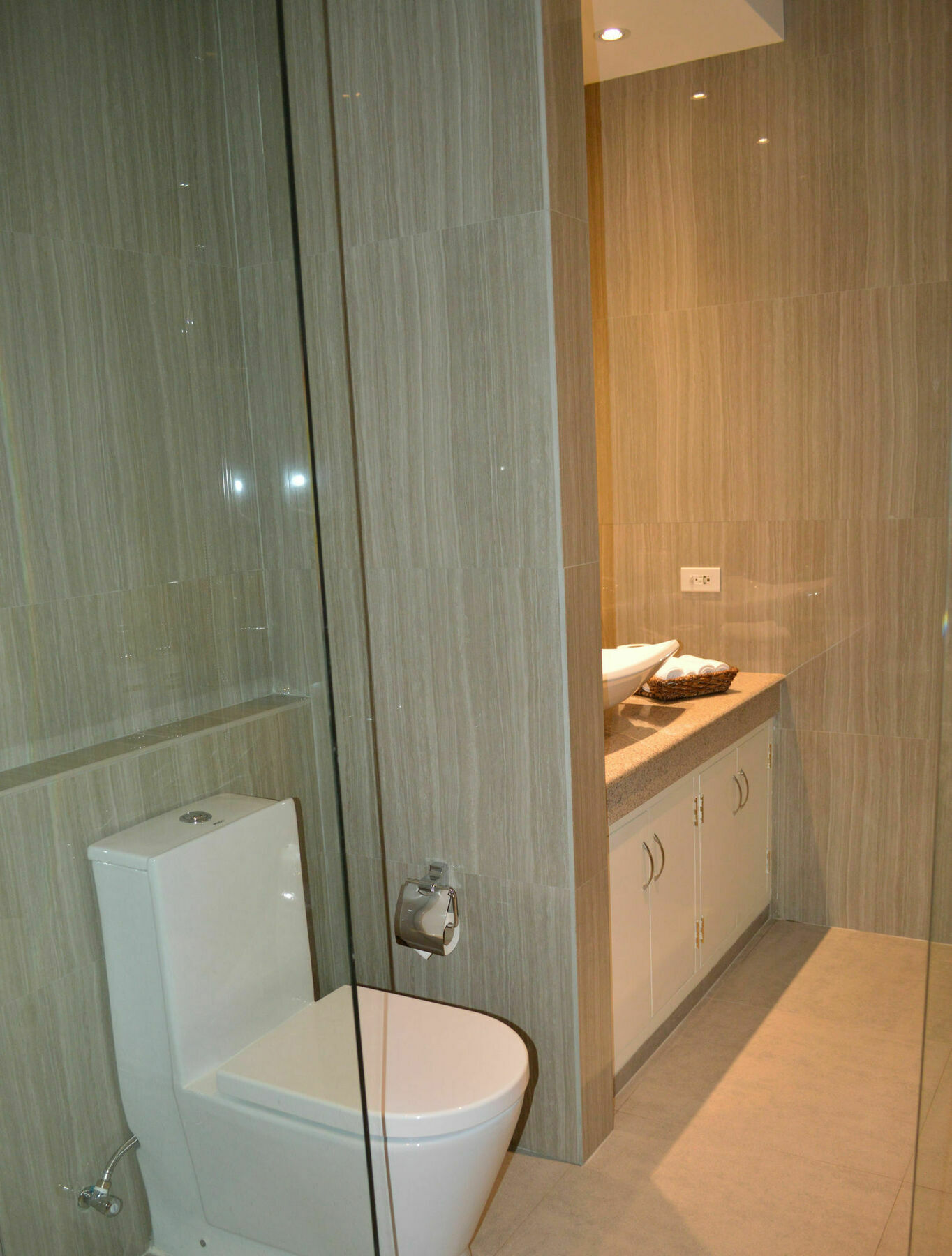 Kingsley'S Hotel And Gastro Pub Mabalacat Bagian luar foto