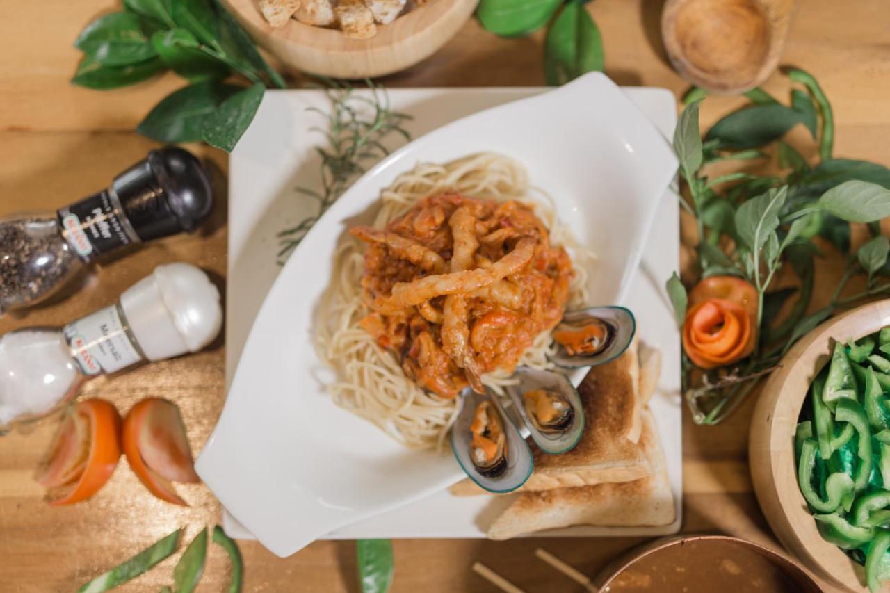 Kingsley'S Hotel And Gastro Pub Mabalacat Bagian luar foto